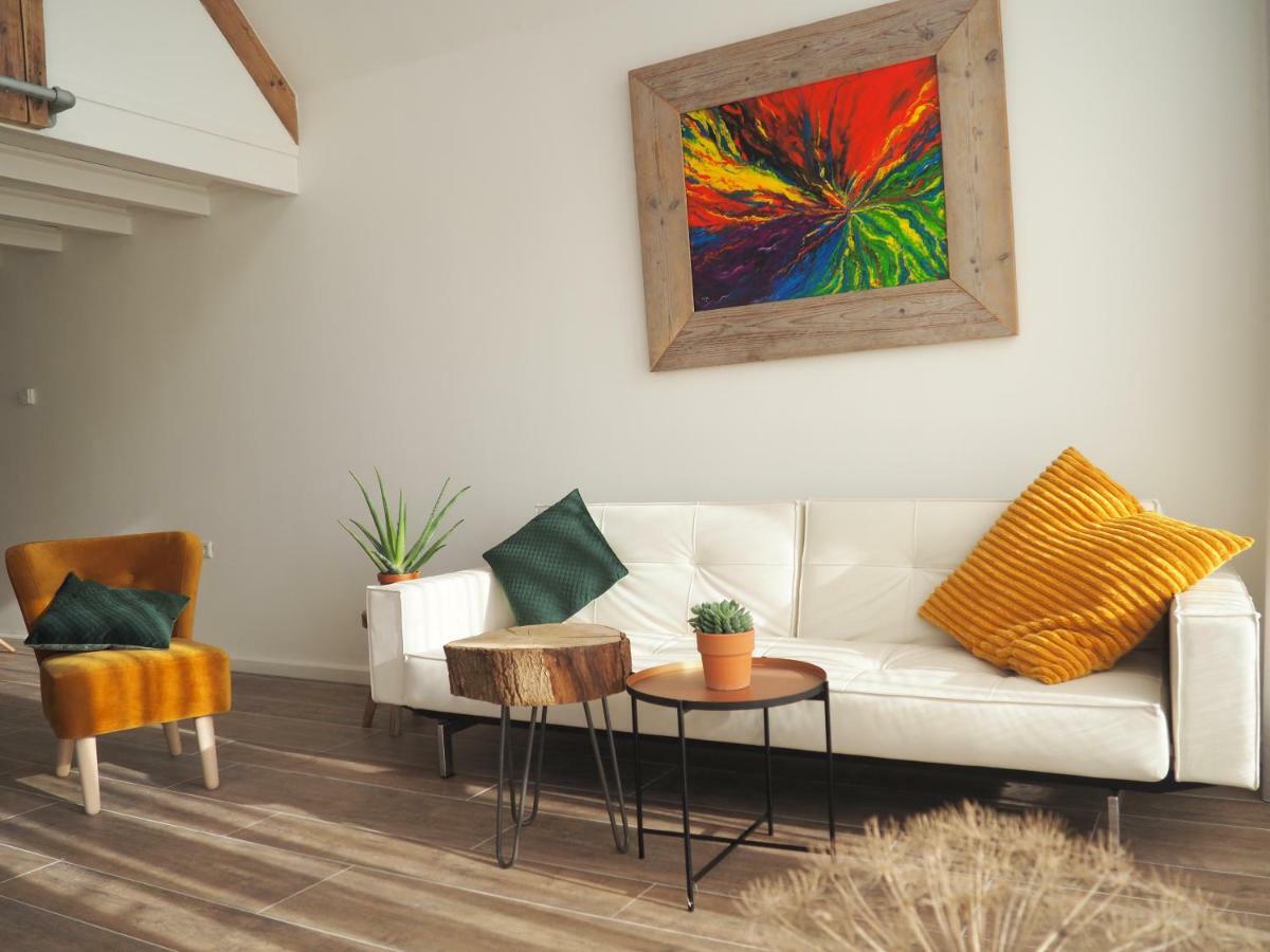 Apartamento Jelsum Aan De Ee Exterior foto